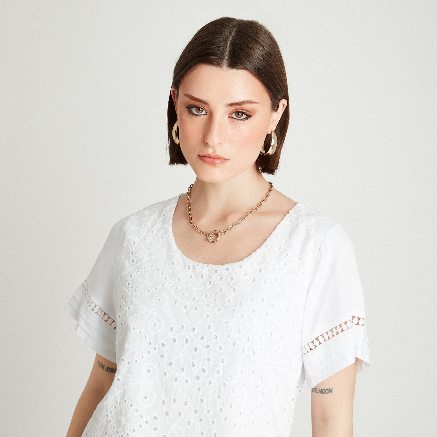 Blusa Blanco Manga Corta Cuello Redondo