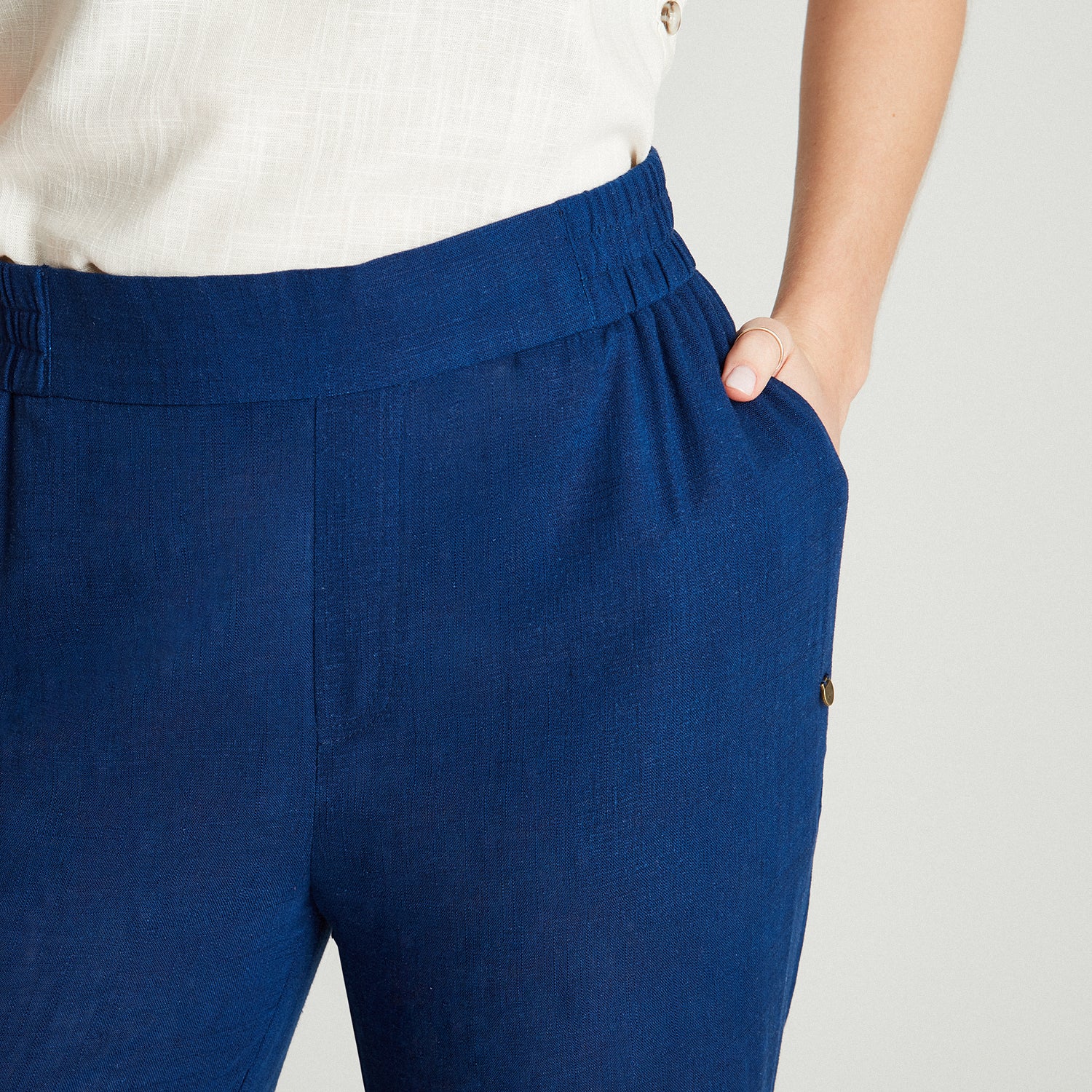 Pantalón Azul Cintura Elástica y Bolsillos