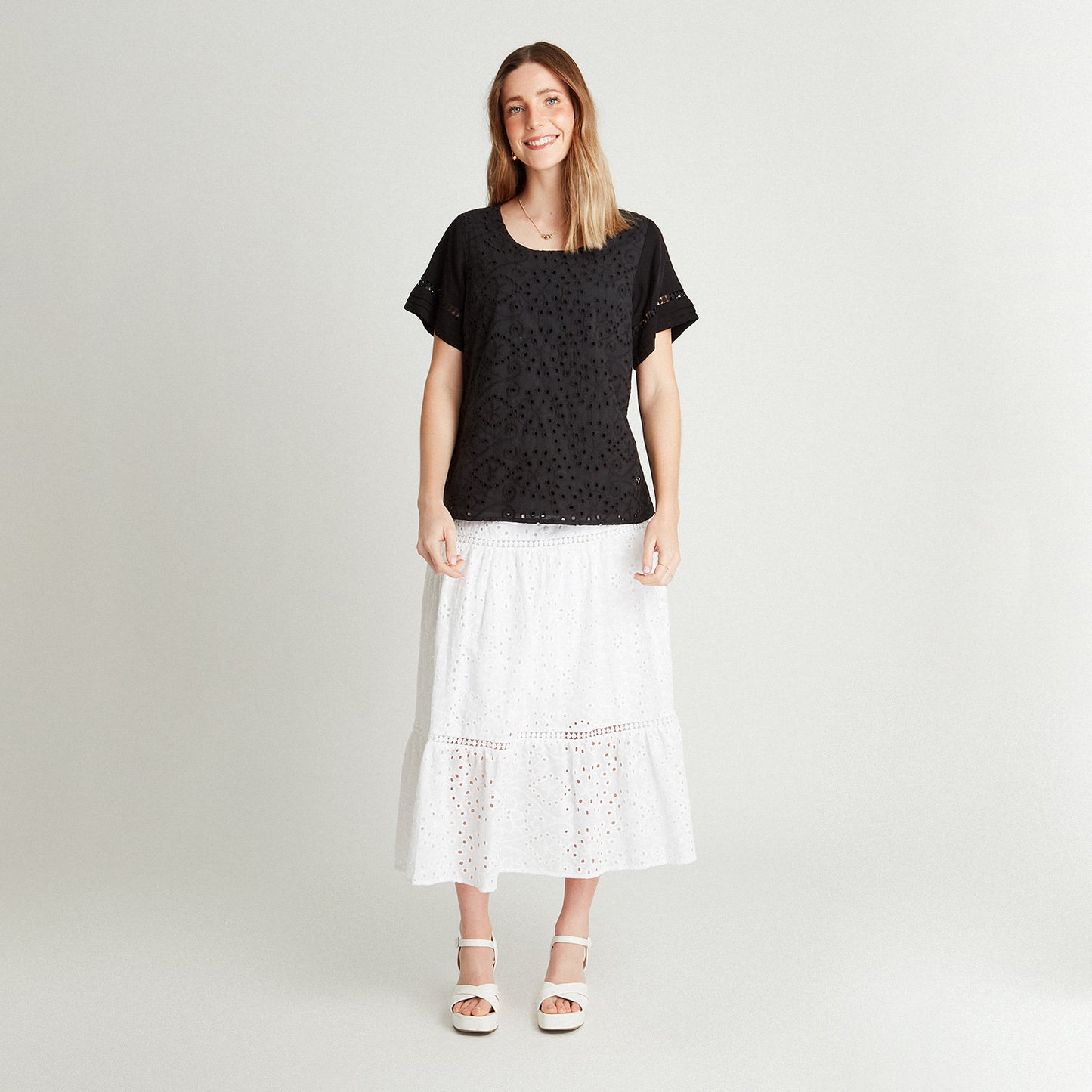 Blusa Negro Cuello Redondo - Lorenzo di Pontti