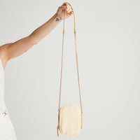 Porta Beige Celular Raffia Metalizado - Lorenzo di Pontti