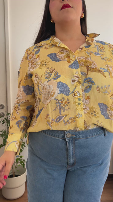 Blusa Manga Larga Estampada con Botones Mostaza