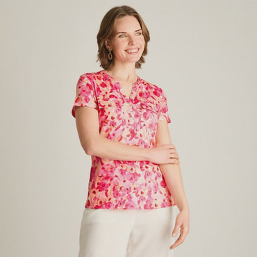 Polera Fucsia Estampado Floral Manga Corta